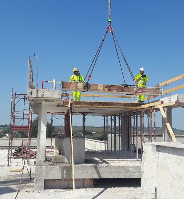 demolizione ospedale tinchi